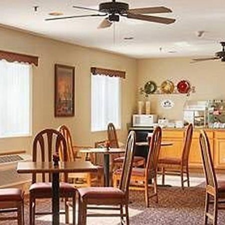 Capri Inn & Suites - Beatrice المطعم الصورة